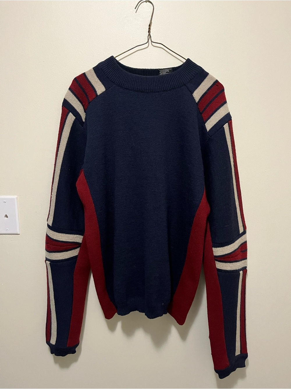 Vintage Burton Snowboards 100% Pure Virgin Wool Knit Sweater Navy Red Striped